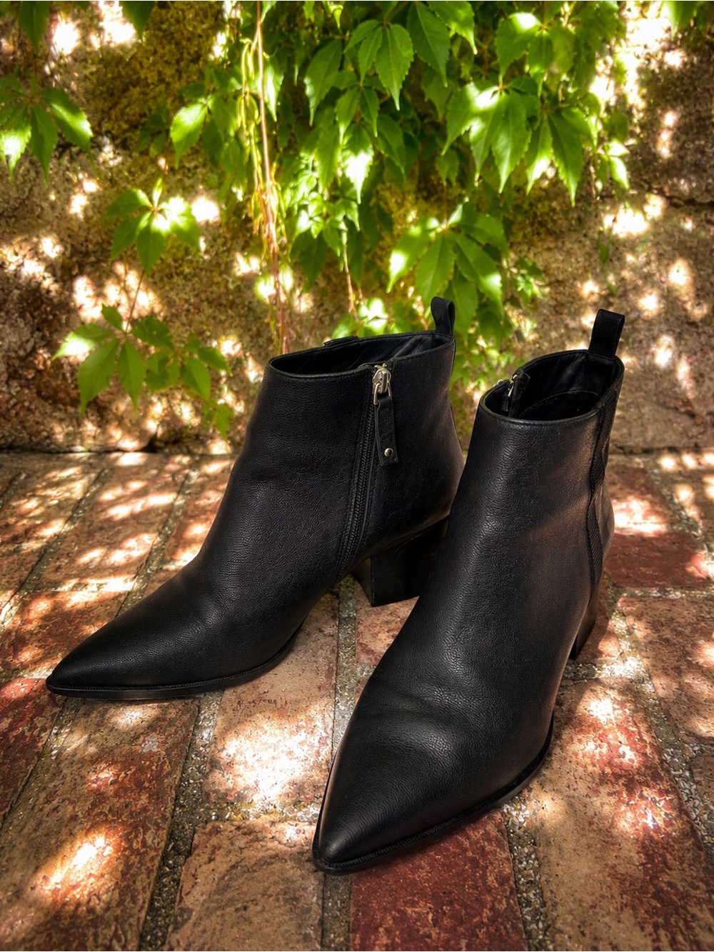 LINEA PAOLO Black Textured Leather Minimalist Pointed Toe Ankle Boots, 8M